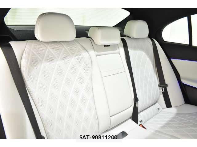 Mercedes Benz E-CLASS 2024-10 7221584-17
