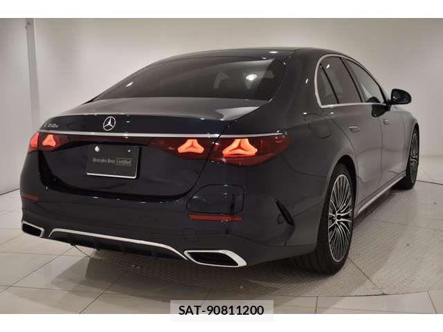 Mercedes Benz E-CLASS 2024-10 7221584-2