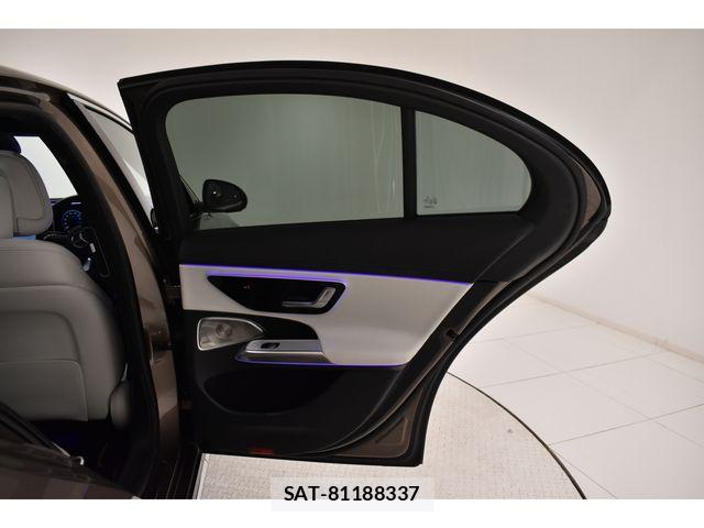 Mercedes Benz E-CLASS 2025-06 7725537-14