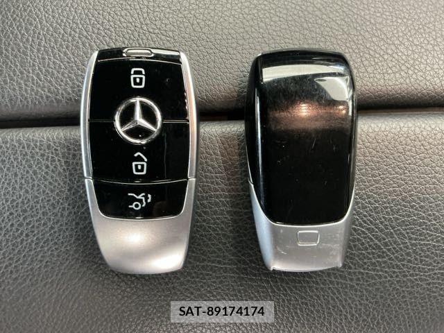 Mercedes Benz E-CLASS 2017-10 8315390-14