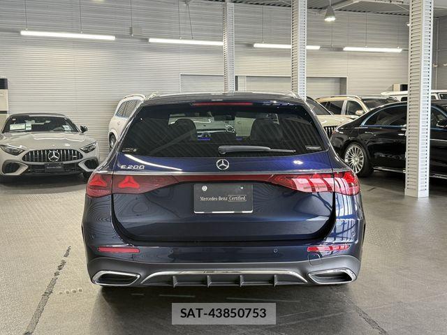 Mercedes Benz E-CLASS 2025-01 1310763-3