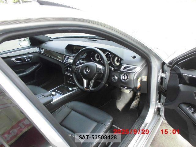 Mercedes Benz E-CLASS 2013-09 1347126-9