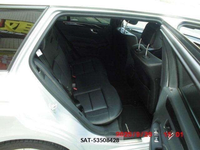 Mercedes Benz E-CLASS 2013-09 1347126-10
