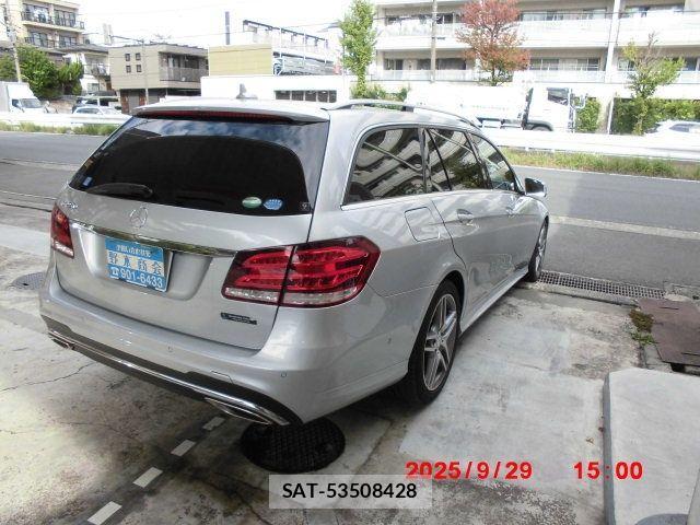Mercedes Benz E-CLASS 2013-09 1347126-7
