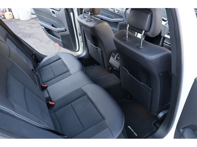 Mercedes Benz E-CLASS 2014-01 1464114-3