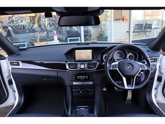 Mercedes Benz E-CLASS 2014-01 1464114-4