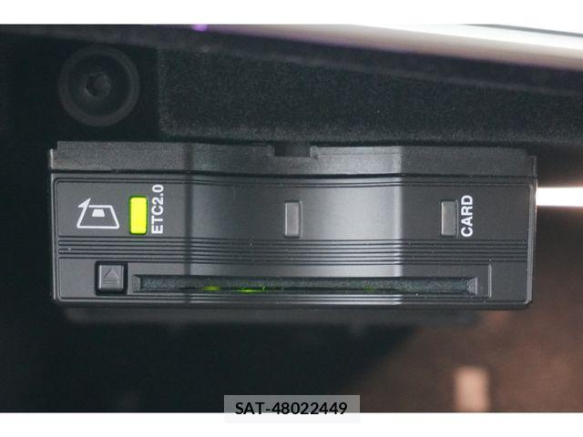 Mercedes Benz E-CLASS 2021-09 2100065-26