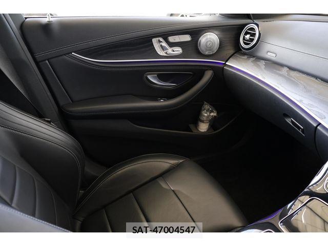 Mercedes Benz E-CLASS 2017-07 3379146-21