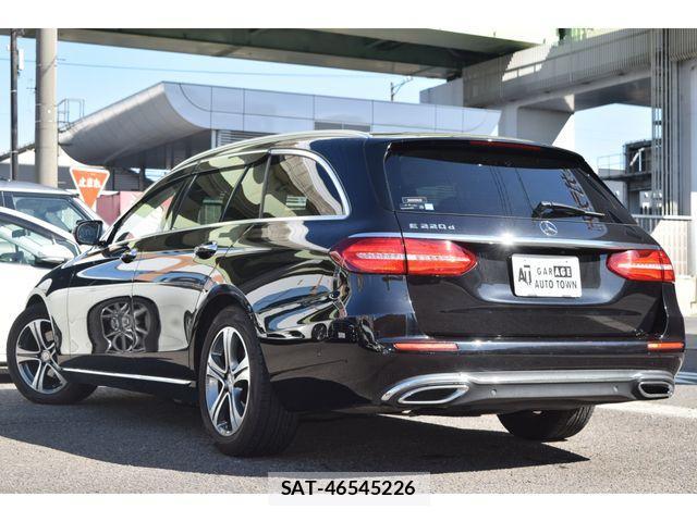 Mercedes Benz E-CLASS 2017-03 4326876-5