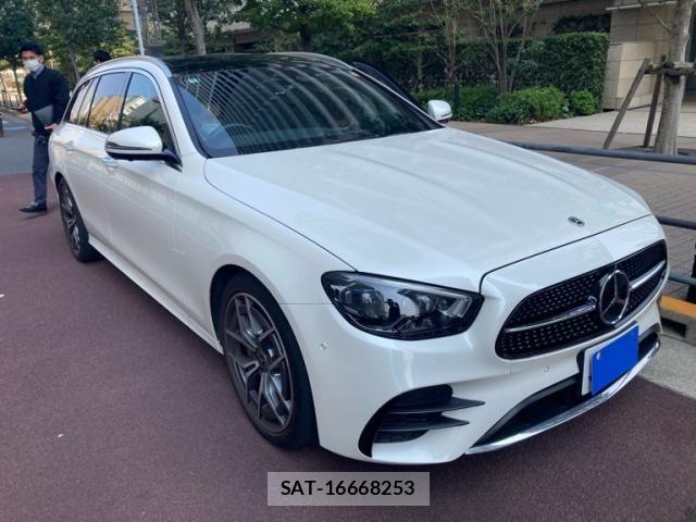 Mercedes Benz E-CLASS 2022-09 5871819-1