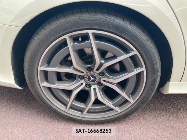 Mercedes Benz E-CLASS 2022-09 5871819-7
