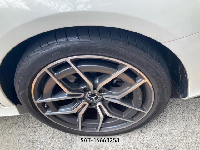 Mercedes Benz E-CLASS 2022-09 5871819-8