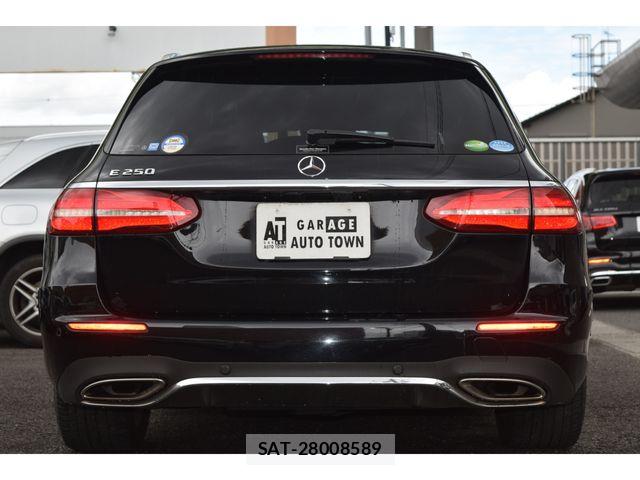 Mercedes Benz E-CLASS 2017-03 6012808-4