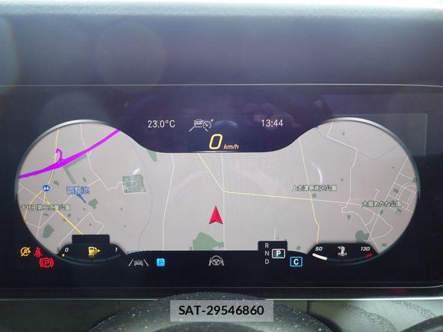 Mercedes Benz E-CLASS 2022-03 6613171-12