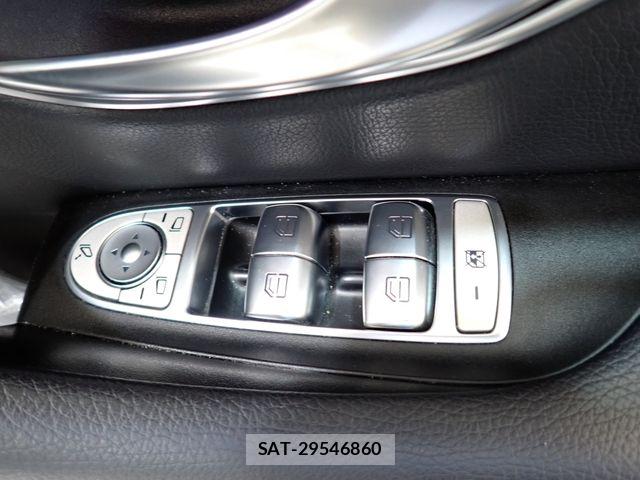 Mercedes Benz E-CLASS 2022-03 6613171-18