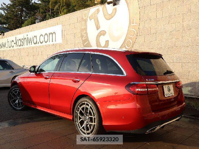 Mercedes Benz E-CLASS 2022-03 6716622-12