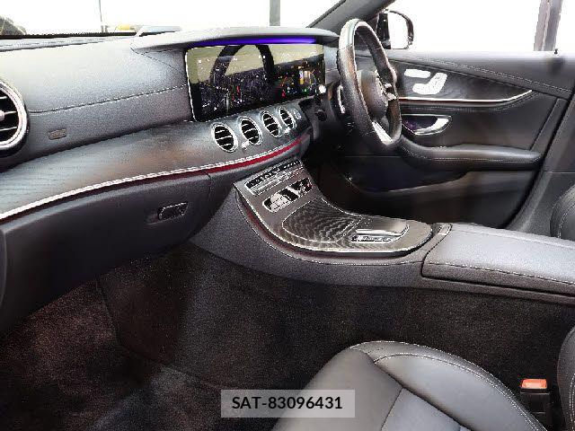Mercedes Benz E-CLASS 2021-03 6908302-1