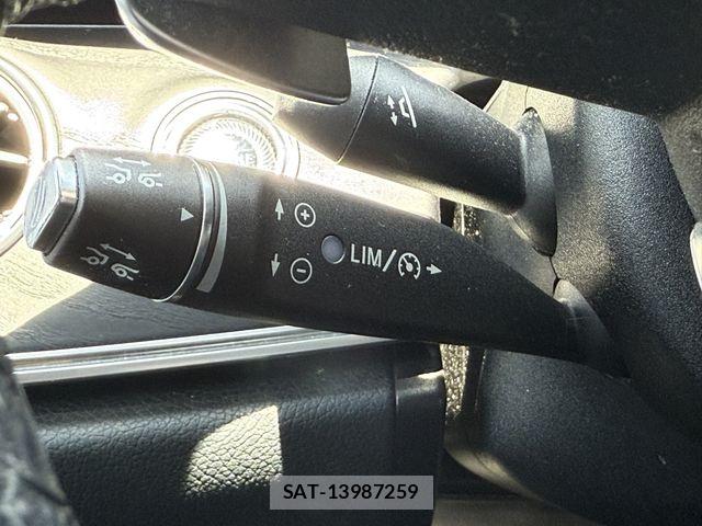 Mercedes Benz E-CLASS 2017-05 7020881-21
