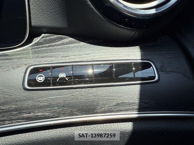 Mercedes Benz E-CLASS 2017-05 7020881-24