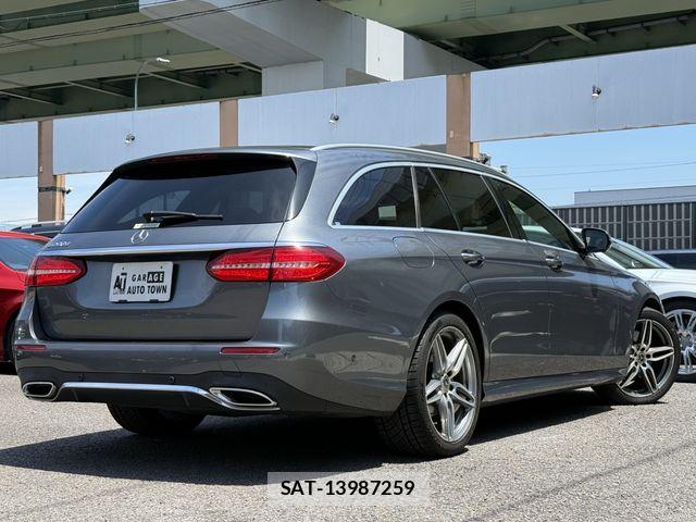 Mercedes Benz E-CLASS 2017-05 7020881-3