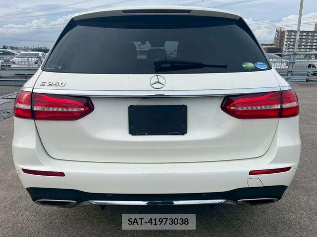 Mercedes Benz E-CLASS 2018-12 7221603-6