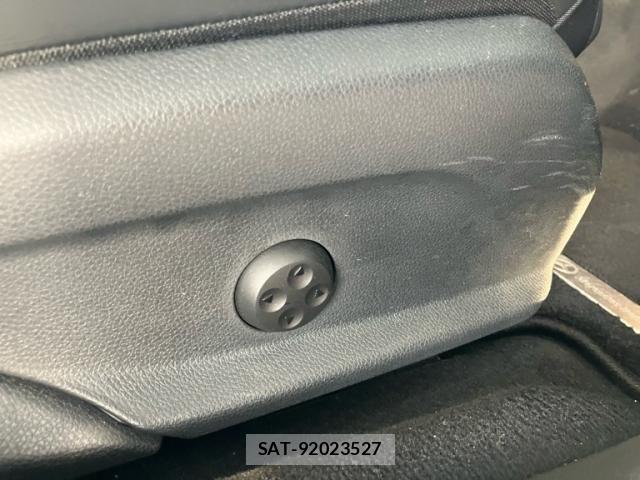 Mercedes Benz E-CLASS 2017-07 7221598-9