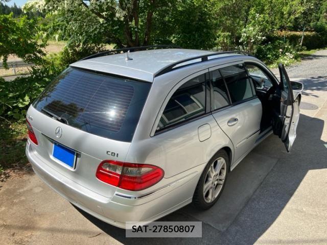Mercedes Benz E-CLASS 2007-03 7221586-9