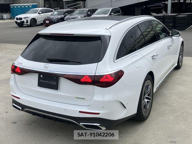 Mercedes Benz E-CLASS 2025-01 7251474-2