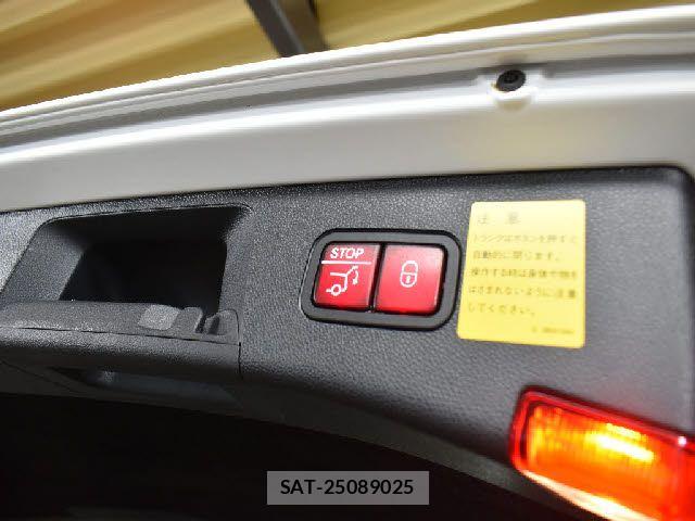 Mercedes Benz E-CLASS 2015-09 7392830-20