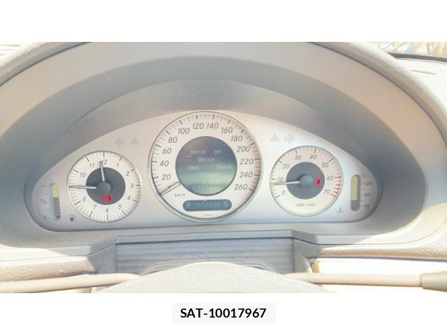 Mercedes Benz E-CLASS 2005-12 7501457-10