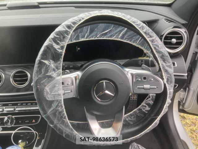 Mercedes Benz E-CLASS 2019-09 7618003-18