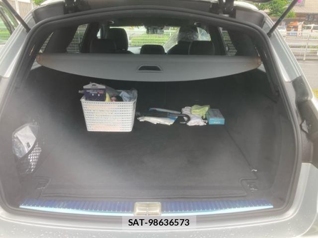 Mercedes Benz E-CLASS 2019-09 7618003-6