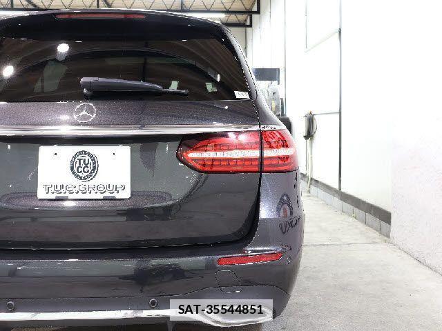 Mercedes Benz E-CLASS 2021-06 7725541-14