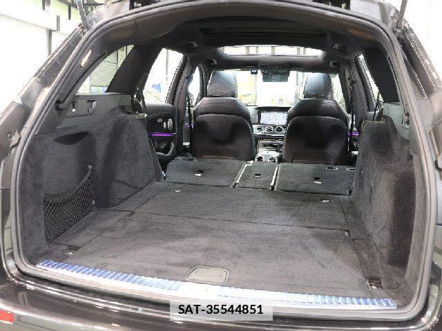 Mercedes Benz E-CLASS 2021-06 7725541-6
