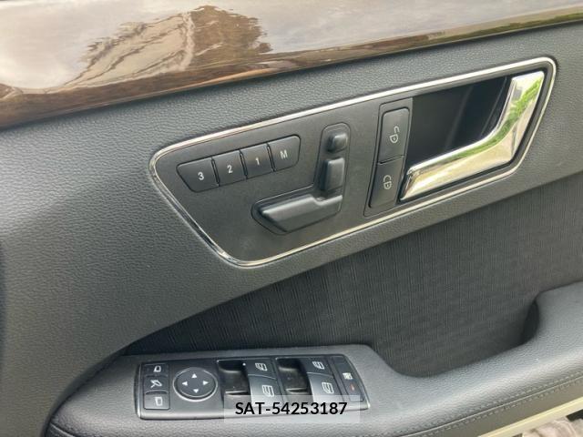 Mercedes Benz E-CLASS 2011-03 7786939-22
