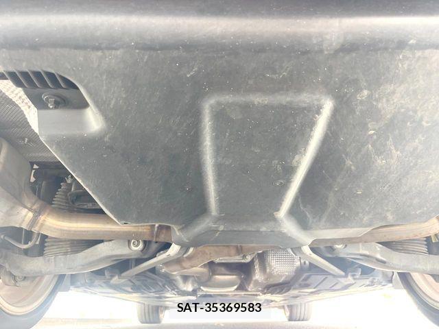 Mercedes Benz E-CLASS 2018-12 8036681-19