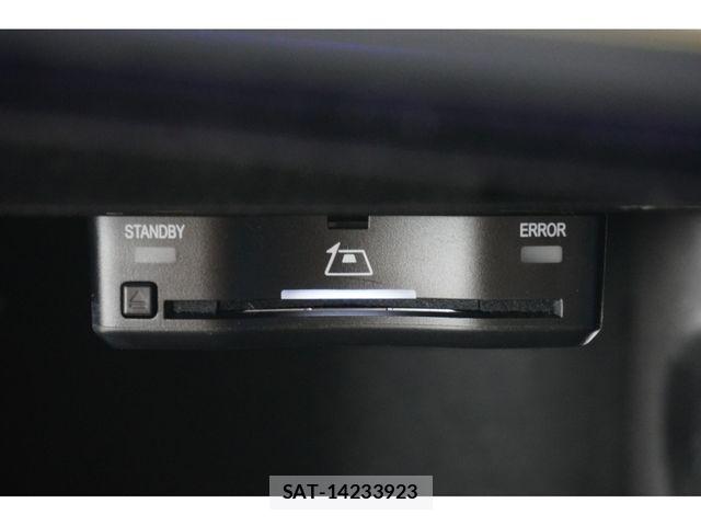 Mercedes Benz E-CLASS 2024-02 8074543-21