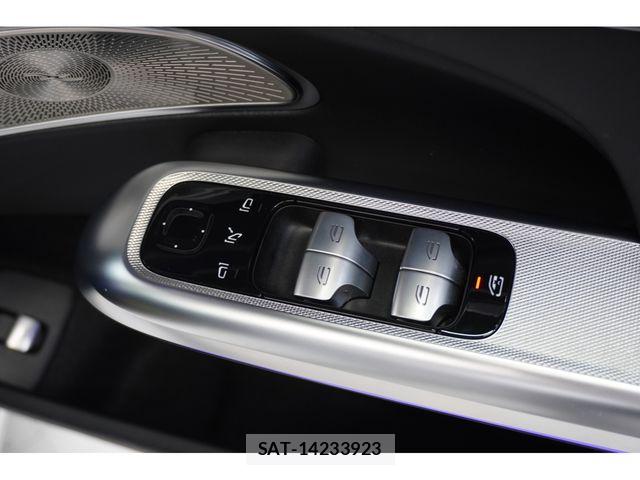 Mercedes Benz E-CLASS 2024-02 8074543-24