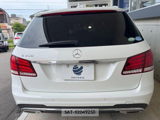 Mercedes Benz E-CLASS 2016-03 8100377-14