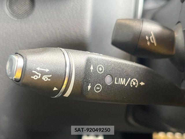 Mercedes Benz E-CLASS 2016-03 8100377-6