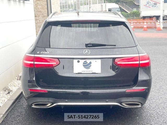 Mercedes Benz E-CLASS 2017-10 8131182-15