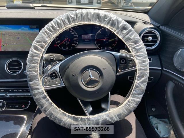 Mercedes Benz E-CLASS 2017-08 8158788-15