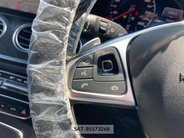 Mercedes Benz E-CLASS 2017-08 8158788-16