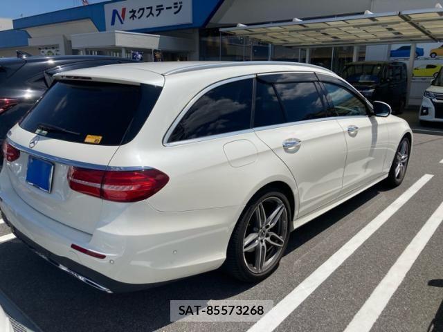Mercedes Benz E-CLASS 2017-08 8158788-3