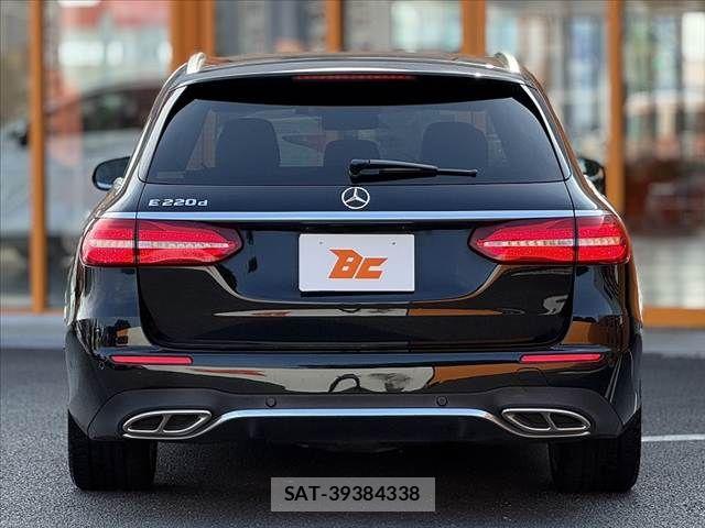 Mercedes Benz E-CLASS 2018-01 8208656-13