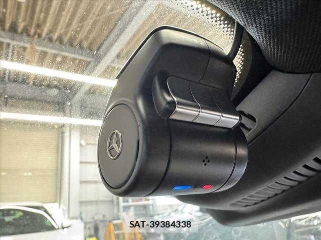 Mercedes Benz E-CLASS 2018-01 8208656-6