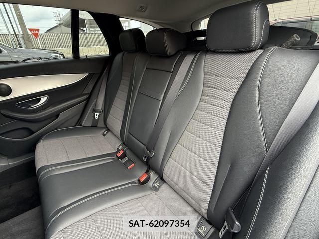 Mercedes Benz E-CLASS 2017-08 8208657-12