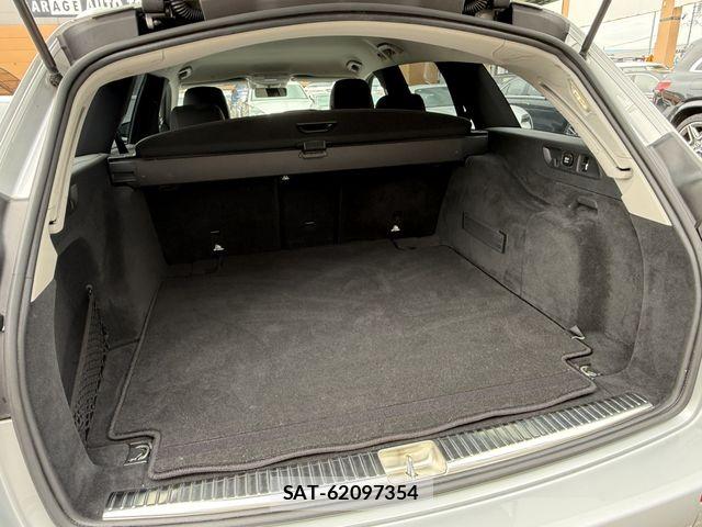 Mercedes Benz E-CLASS 2017-08 8208657-14