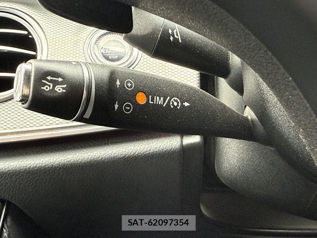 Mercedes Benz E-CLASS 2017-08 8208657-22