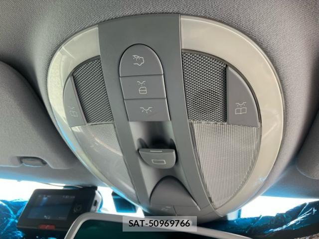 Mercedes Benz E-CLASS 2004-06 8208660-25